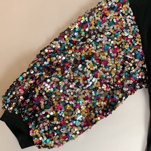 🎉HP🎉Winter Clearance Sale|Black&Sequin Top - Picture 3 of 4